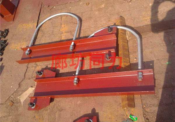 槽鋼單懸臂托架